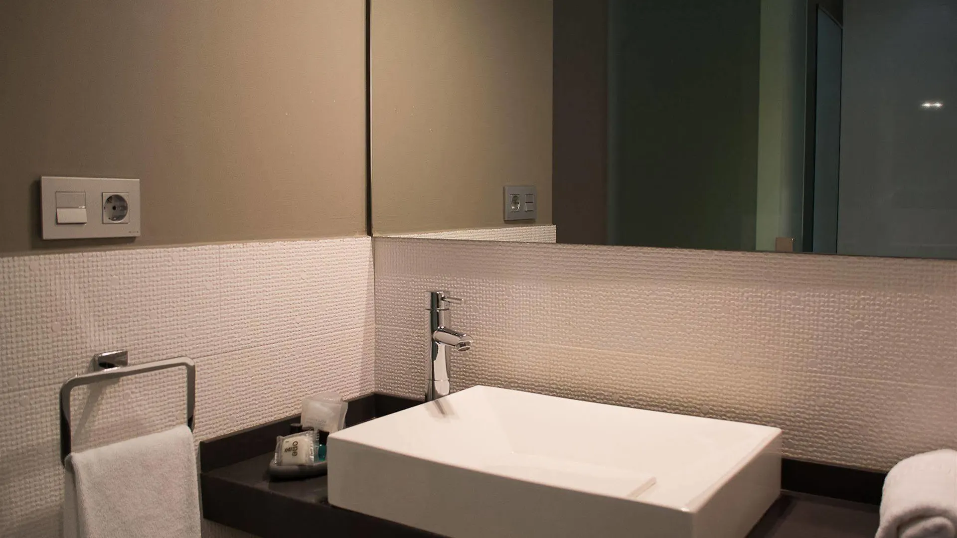 *** Bed & Breakfast Lemar By Aspasios Barcelona Spain